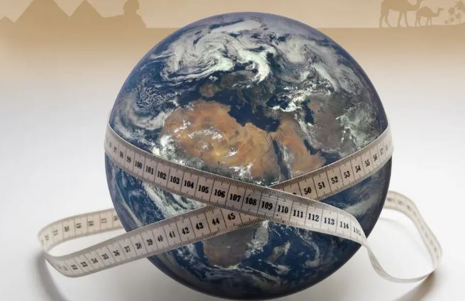 Η βιογραφία του Ερατοσθένη και οι συνεισφορές στη γεωγραφία, τα μαθηματικά και άλλες επιστήμες.